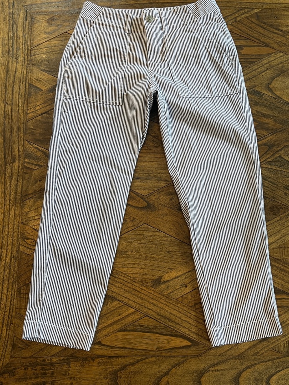 GAP Women’s girlfriend khaki pants, blue/white stripe, pockets, stretch, size 2P - Picture 3 of 6